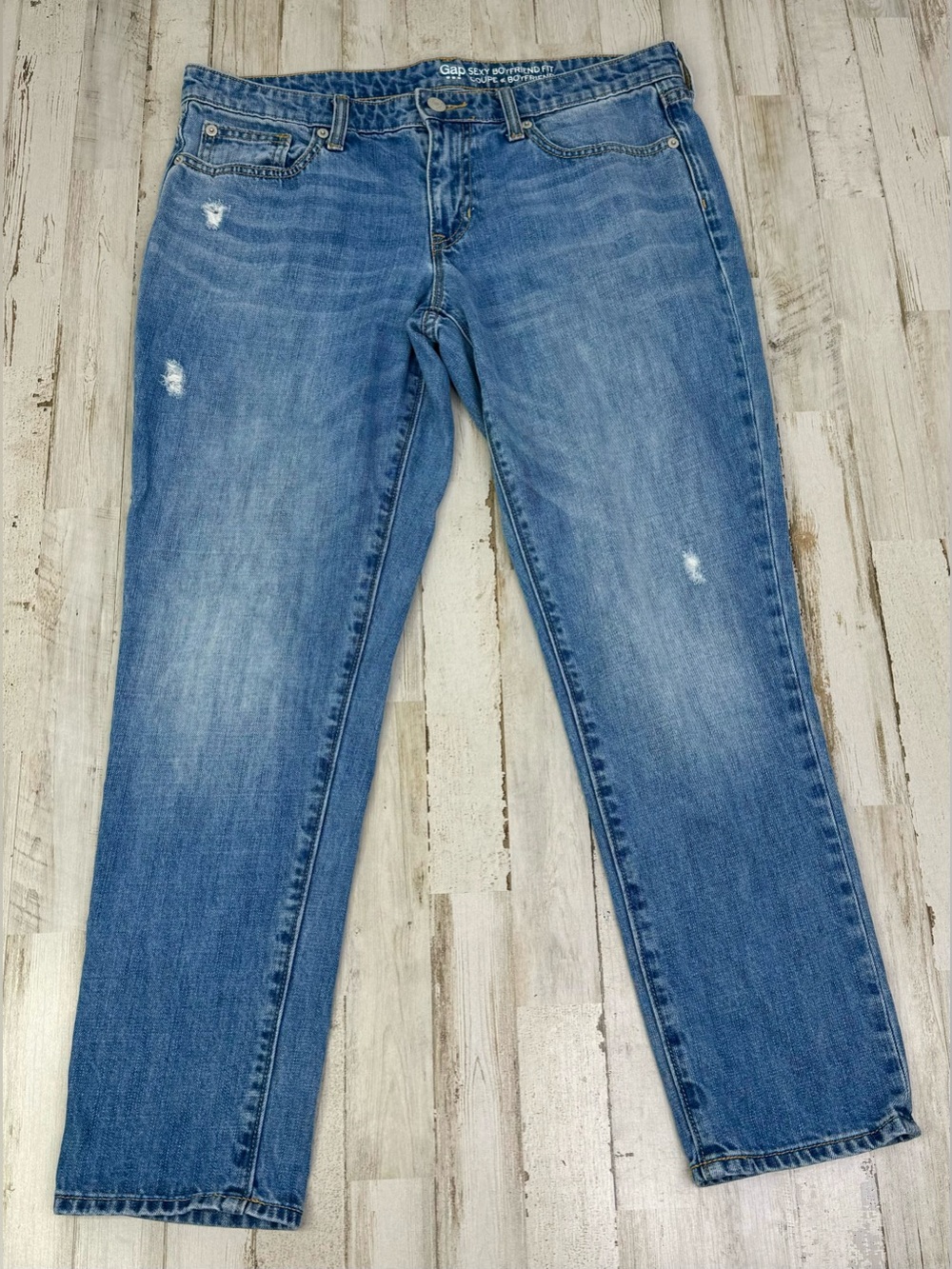 GAP Women’s Boyfriend Fit Jeans 2/28 (34x27) Blue Medium Wash Denim
